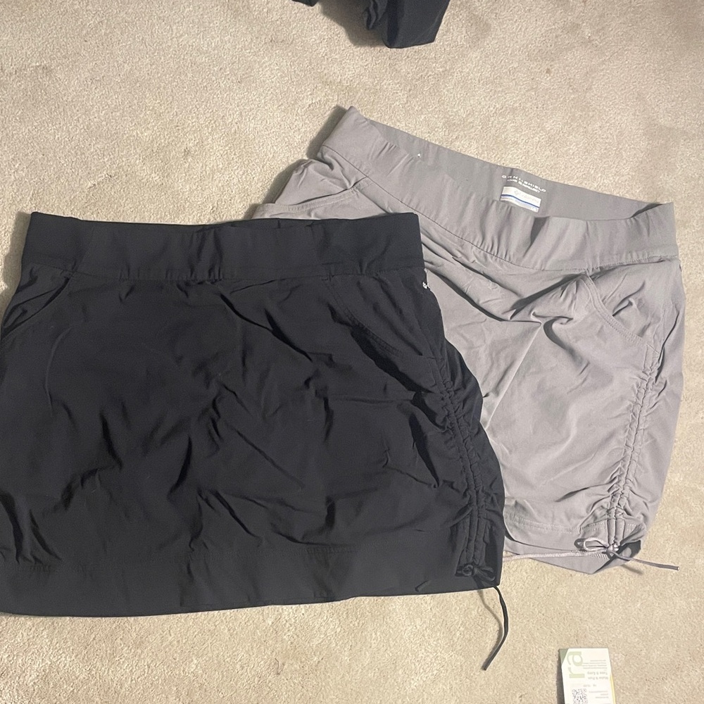 Columbia omniwear Skirt with Shorts Skort  Duo - Black & Light Gray size Large